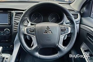 2015 Mitsubishi PAJERO SPORT (ปี 15-18) 2.4 GT Premium 4WD thumbnail 10