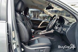 2015 Mitsubishi PAJERO SPORT (ปี 15-18) 2.4 GT Premium 4WD thumbnail 9
