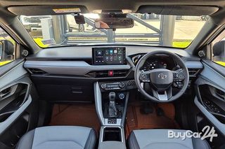 2024 Toyota Yaris Cross (Year 23-29) 1.5 HEV Premium thumbnail 19