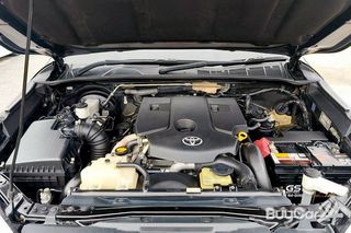 2015 Toyota HILUX REVO Double Cab 2.8 G Double Cab 4WD thumbnail 9