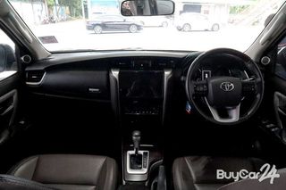 2016 Toyota FORTUNER (Year 15-25) 2.4 V thumbnail 19