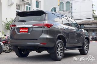 2016 Toyota FORTUNER (Year 15-25) 2.4 V thumbnail 6