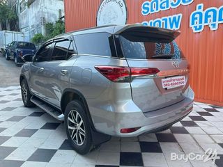 2017 Toyota FORTUNER (Year 15-25) 2.4 V thumbnail 6