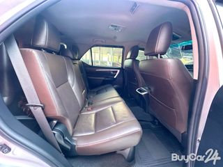 2017 Toyota FORTUNER (Year 15-25) 2.4 V thumbnail 14