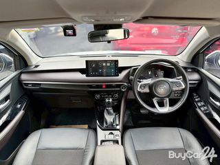 2024 Toyota Yaris Ativ (Year 22-28) 1.2 Premium thumbnail 11