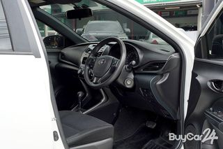 2022 Toyota YARIS (Year 17-25) 1.2 Entry thumbnail 11