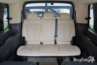 2021 Hyundai Staria (Year 21-28) 2.2 SEL thumbnail 19