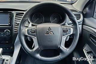 2015 Mitsubishi PAJERO SPORT (ปี 15-18) 2.4 GT Premium 4WD thumbnail 10
