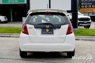 2010 Honda JAZZ (ปี 08-14) 1.5 S thumbnail 5