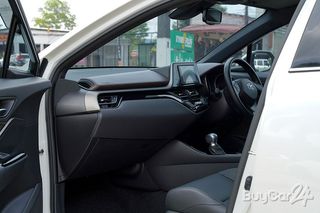 2019 Toyota C-HR (Year 17-23) 1.8 HV Hi thumbnail 15