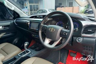 2015 Toyota HILUX REVO Double Cab 2.8 G Double Cab 4WD thumbnail 10