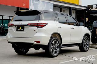 2022 Toyota FORTUNER (Year 15-25) 2.4 Commander thumbnail 6