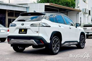 2021 Toyota Corolla Cross (Year 20-26) 1.8 Hybrid Premium Safety GR Sport thumbnail 5