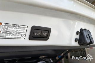 2021 Toyota Corolla Cross (Year 20-26) 1.8 Hybrid Premium Safety GR Sport thumbnail 8