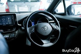 2018 Toyota C-HR (Year 17-23) 1.8 HV Hi thumbnail 12