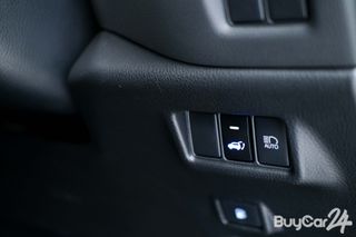 2018 Toyota C-HR (Year 17-23) 1.8 HV Hi thumbnail 18