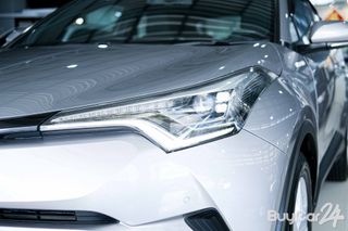 2018 Toyota C-HR (Year 17-23) 1.8 HV Hi thumbnail 8