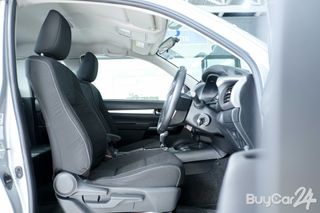 2022 Toyota HILUX REVO Smart Cab 2.4 Z Edition Mid Smart Cab thumbnail 15