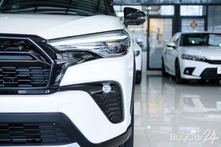 2023 Toyota Corolla Cross (Year 20-26) 1.8 Hybrid Premium Safety GR Sport thumbnail 7