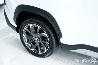 2023 Toyota Corolla Cross (Year 20-26) 1.8 Hybrid Premium Safety GR Sport thumbnail 8