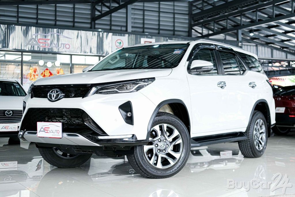 2024 Toyota FORTUNER (ปี 15-25) 2.4 Leader V - 1