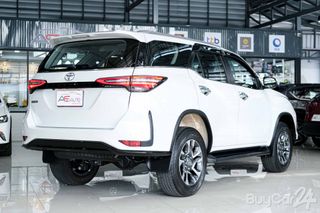 2024 Toyota FORTUNER (ปี 15-25) 2.4 Leader V thumbnail 4
