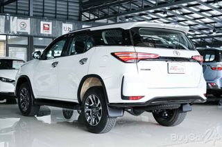 2024 Toyota FORTUNER (ปี 15-25) 2.4 Leader V thumbnail 6