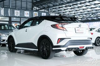 2022 Toyota C-HR (ปี 17-23) 1.8 HEV GR Sport thumbnail 6