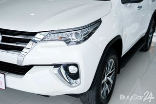 2016 Toyota FORTUNER (ปี 15-25) 2.8 V 4WD thumbnail 8