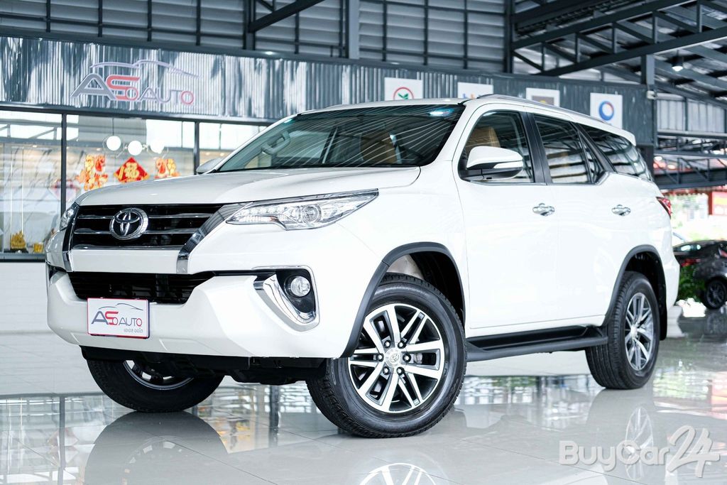 2016 Toyota FORTUNER (ปี 15-25) 2.8 V 4WD - 1